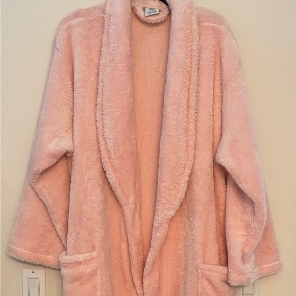 Martha Stewart | Intimates & Sleepwear | Martha Stewart Brand Robe Pink ...